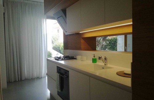 Ortona House | Mario's house among the houses