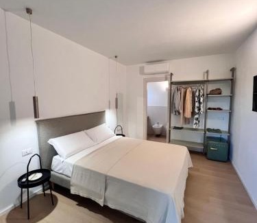 San Teodoro City Centre House | Mariposa Rooms