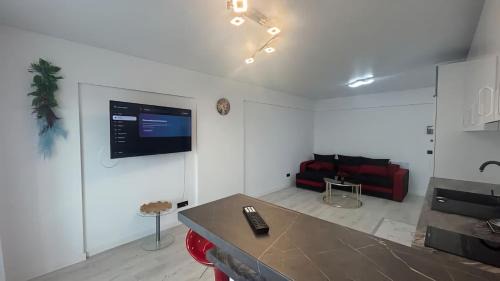 Sector 4 Apartment | Marius Apartment