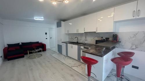 Sector 4 Apartment | Marius Apartment