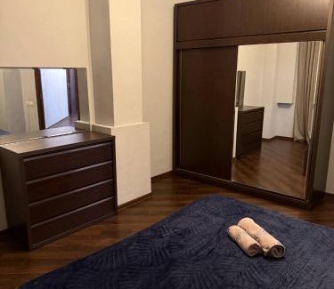 Chugureti Apartment | Marjanishvili Luxe Stay 3 Bedrooms, 2 Baths