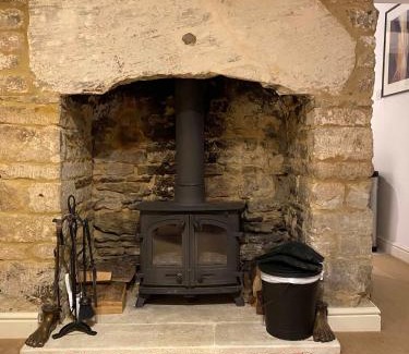 Tetbury House | Market Place Cottage, Tetbury, Cotswolds Grade II Central location