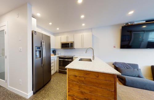 Village North Apartment | Market Place Lodge 249