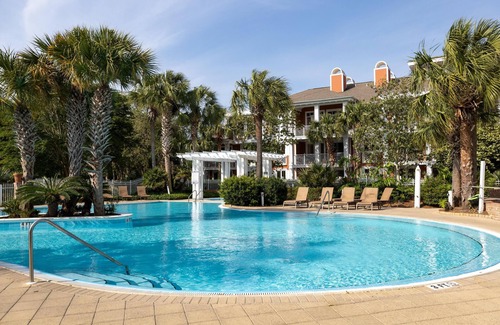 Miramar Beach Condo | Market Street Inn 2-Bedroom Getaway - 3rd Floor Condo with Amazing Views of the Village of Baytowne Wharf at Sandestin Golf and Beach Resort!