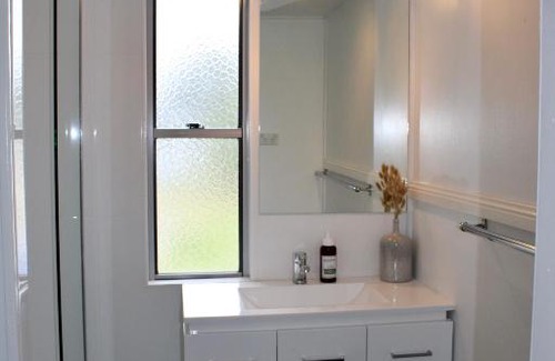 Stanthorpe House | Marlay View Cottage