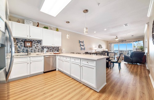 Orange Beach East Condo | Marlin Key 3B ~ Outdoor Pool, Covered Parking, Gated Access + $400 in FREE Activities Daily ~ Zoo +