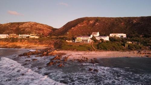 L'Agulhas Villa | Marlin Manor