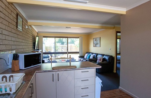 Bermagui Apartment | Marlin Waters10 - 10/8 Narira Street- By the river