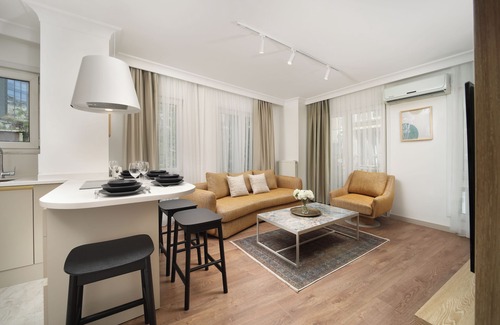 Gumussuyu Mahallesi Apartment | Marmada Suites