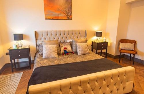 Rugeley House | Marmalade Barn Guest Suite with wet room