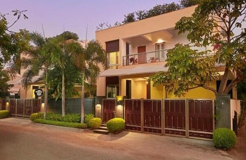 Mylapore Tiruvallikk Hotel | Maroma Suites ECR