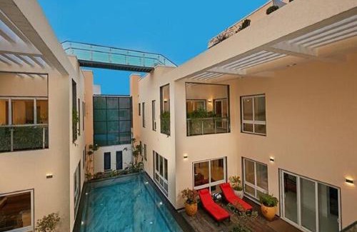 Mylapore Tiruvallikk Hotel | Maroma Suites ECR