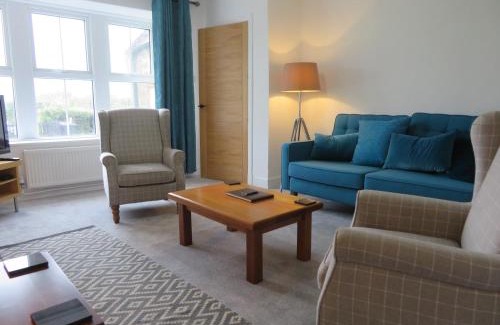 Thornhill House | Marr Cottage