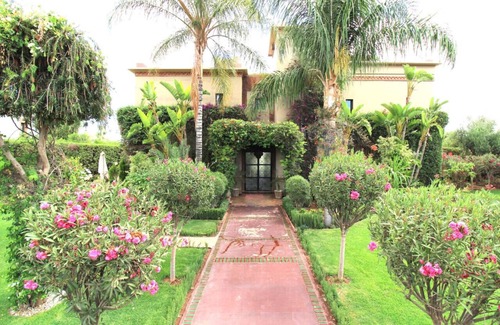 Tameslouht Villa | Marrakesh Villa With Private Pool, Chef & Driver !
