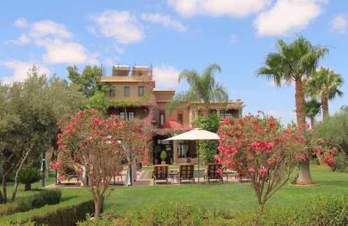 Tameslouht Villa | Marrakesh Villa With Private Pool, Chef & Driver !