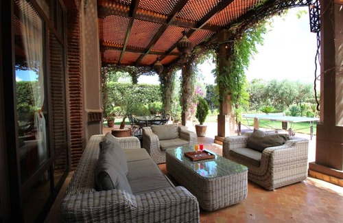Tameslouht Villa | Marrakesh Villa With Private Pool, Chef & Driver !