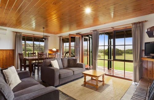 Marengo House | Marriners Apollo Bay Cottages