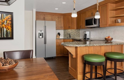 Lakeside Park Condo | Marriott Grand Residence Lake Tahoe | 2BR Villa
