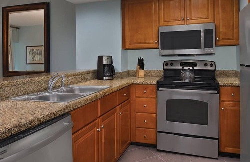Palmetto Dunes Condo | Marriott Harbour Point/Sunset Pointe@Shelter Cove:2-bedroom condo.Many amenities