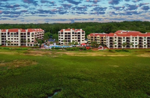 Palmetto Dunes Condo | Marriott Harbour Point/Sunset Pointe@Shelter Cove:2-bedroom condo.Many amenities