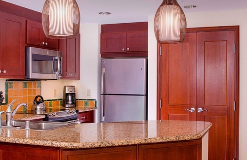 Ko Olina Resort | Marriott Ko Olina Beach Club-2 Bedroom Villa On the Beach-Full resort access