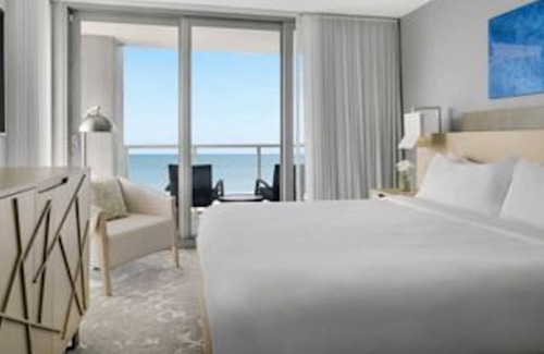 Marco Island Resort | Marriott's Crystal Shores 2 Bedroom villa with full resort access