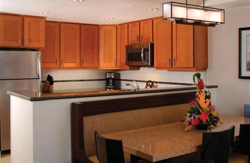 Poipu Hotel | Marriott Waiohai Beach Club: 2 bedroom Villa on Poipu Beach - August