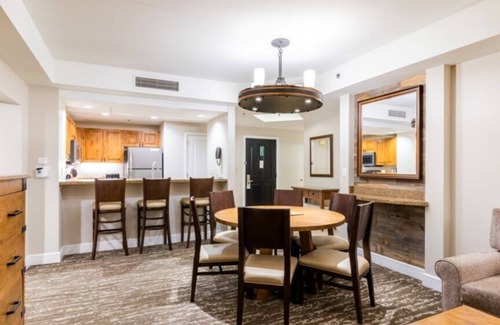 Vail Condo | Marriotts Streamside at Vail - Luxurious 2 Bedroom