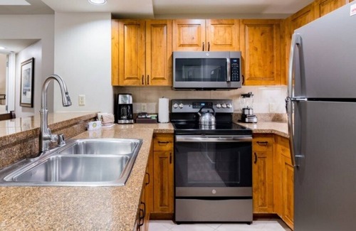 Vail Condo | Marriotts Streamside at Vail - Luxurious 2 Bedroom
