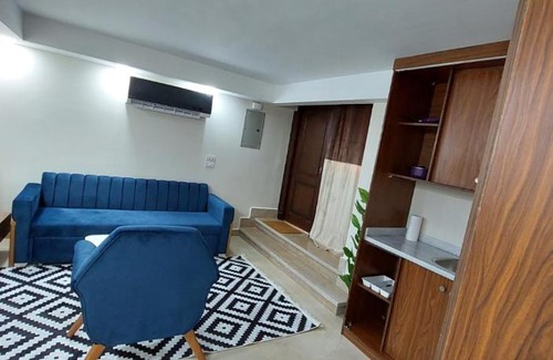 The 5th Settlement Apartment | Marron studios 6