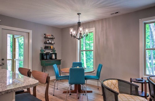Mars Hill House | Mars Hill Hideaway | Fire Pit, Views, Screened Porch + Biltmore Pass
