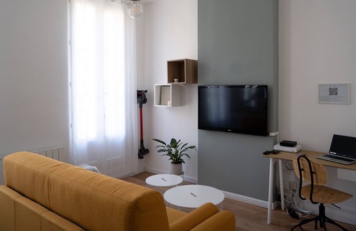 Saint-Lazare Apartment | ⭐️ Marseille Désirée-Centre-La Joliette-TGV station⭐️