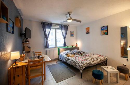 Saint-Charles Apartment | Marseille Gare SNCF Saint Charles, city center
