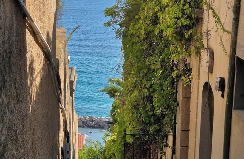 1st Arrondissement Apartment | Marseille location center ville 3mn a pieds A Gard Saint Charles