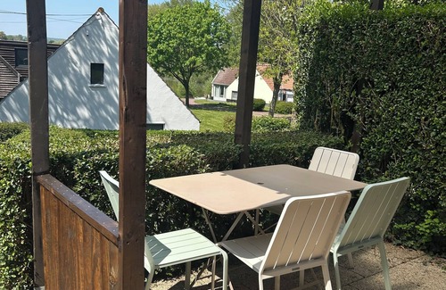 Moulle Condo | Marsh cottage with spa and private rowboat