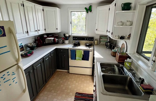 Bath Cottage | Marsh View Cottage in Arrowsic is a perfect nature getaway w/nearby amenities