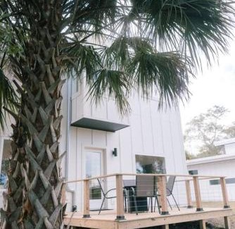 St. Augustine House | Marsh View - Modern Getaway - Mins from Downtown