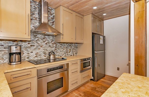 Bald Head Island Condo | Marsh view top unit condo recently remodeled located in center of island. Pet Friendly!