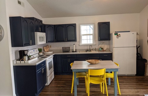 Big Creek House | MarshMellow Floating House @ Whitman Hollow Marina- Norris Lake