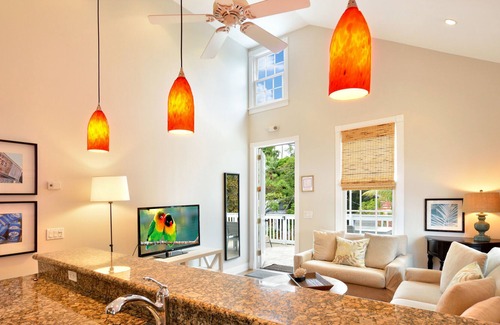 Old Town House | ~ MARTHA TRUMAN SUITE ~ Walk to Duval Street from this beautiful property!