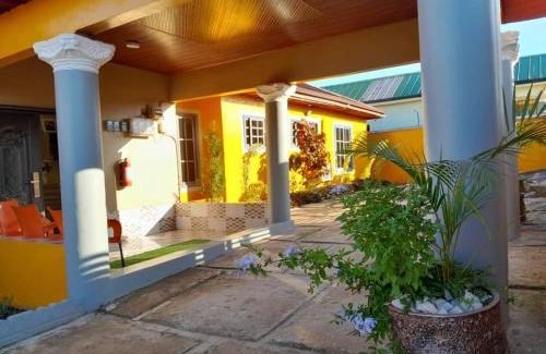 Bono East Region Bed & Breakfast | Martina's Executive Lodge