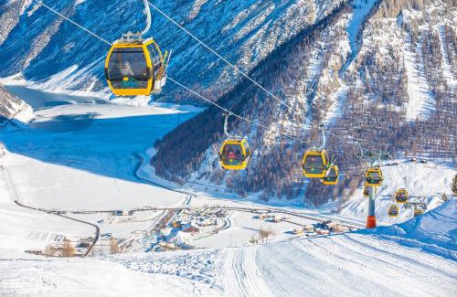Livigno Apartment | Martina Ski in - Ski out 50m - Happy Rentals