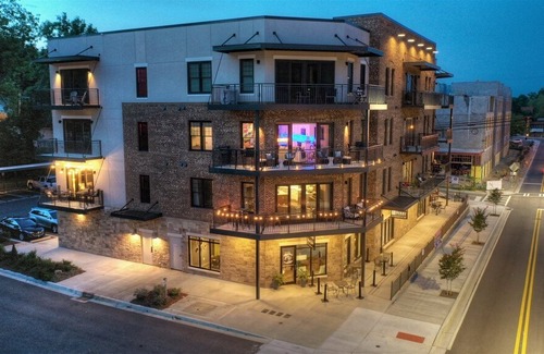 Blue Ridge Condo | Martini Mountain Downtown - Downtown