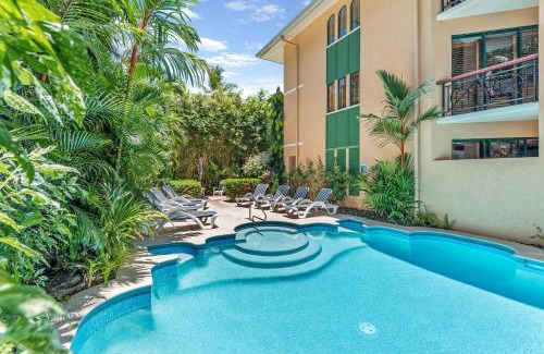 Port Douglas Apartment | Martinique On Macrossan
