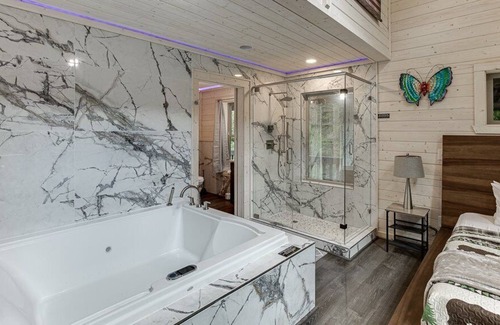 Cleveland House | Marvel Falls Treehouse Near Helen, Georgia