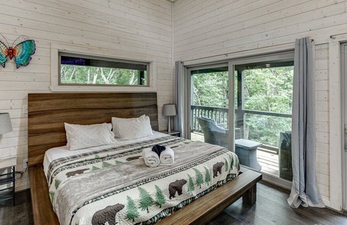 Cleveland House | Marvel Falls Treehouse Near Helen, Georgia