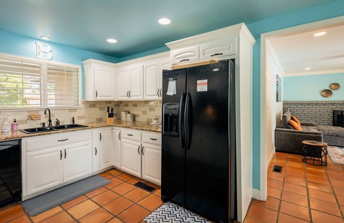 Raisin House | Marvel home w/Pool, Gazebo, Movie Room, Gym, Traeger