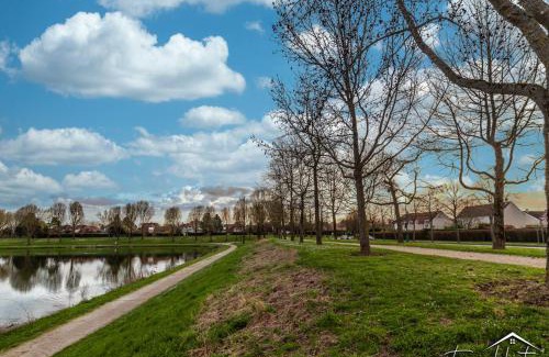 Magny-le-Hongre House | Marvel House - Disneyland 5min, Private Parking, Terrace