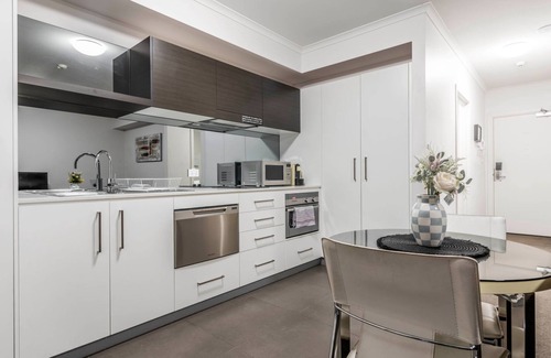 Greenway Apartment | Marvellous 1 Bedroom Apartment