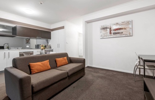 Greenway Apartment | Marvellous 1 Bedroom Apartment